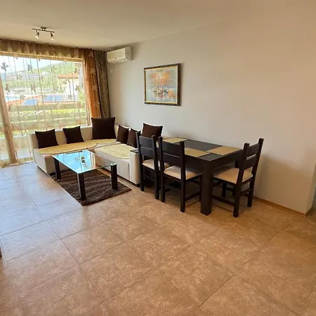 Lägenhet на морето