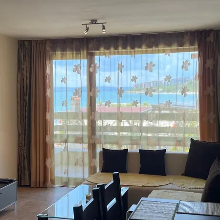 Lägenhet на морето