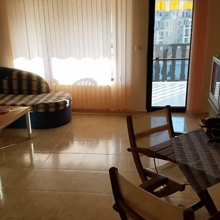 Ул.Свети Власий ,Комплекс Камбани 1 * סבטי ולאס